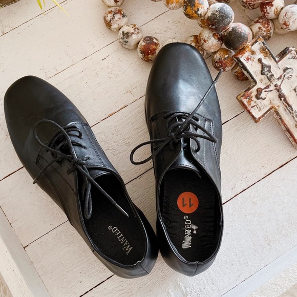 NWT WANTED PLATFORM SHOES❤️💚🤍 - Picture 3 of 3